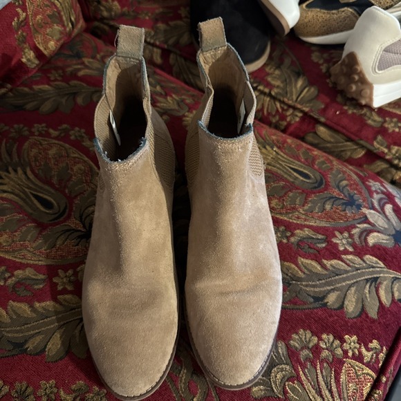 TOMS Ella Chelsea  Womens  Boots   Ankle  Sz. 7.5 Tan - Picture 4 of 5